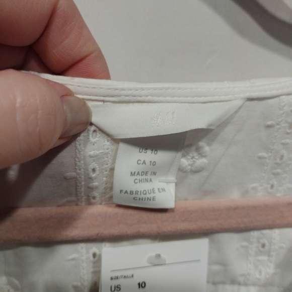 NWT H&M Women's Cream Embroidered Eyelet Peplum Wrap Top Sz 10 Cottagecore - Picture 2 of 7